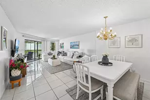 7468 Fairfax Dr, Tamarac, FL 33321 - Photo 15
