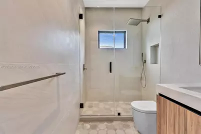 6020 Alton Rd, Miami Beach, FL 33140 - Photo 15