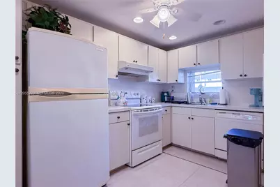9420 S Hollybrook Lake Dr #108, Pembroke Pines, FL 33025 - Photo 7