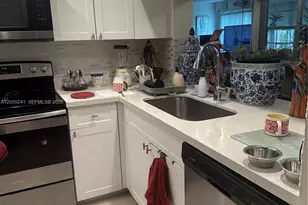 1000 SW 125th Ave, Pembroke Pines, FL 33027 - Photo 7