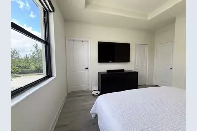 11432 W 32nd Ln, Hialeah, FL 33018 - Photo 25