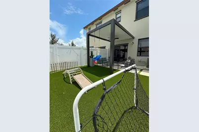 11432 W 32nd Ln, Hialeah, FL 33018 - Photo 29