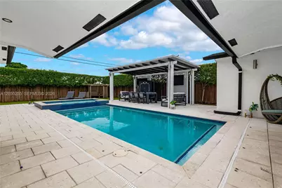 11040 NE 64th St, Miami, FL 33173 - Photo 27