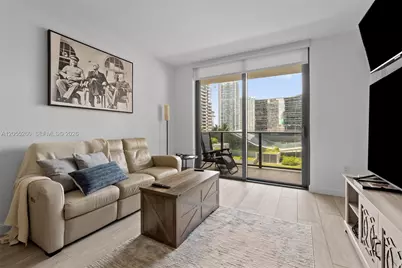 45 SW 9th St #1109, Miami, FL 33130 - Photo 5