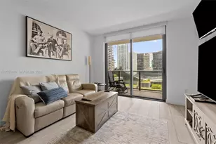 45 SW 9th St, Miami, FL 33130 - Photo 5