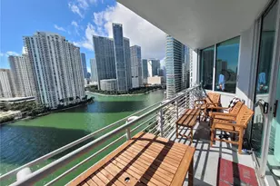 325 S Biscayne Blvd, Miami, FL 33131 - Photo 3