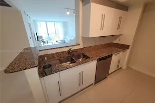325 S Biscayne Blvd, Miami, FL 33131 - Photo 13