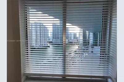 325 S Biscayne Blvd #1719, Miami, FL 33131 - Photo 17