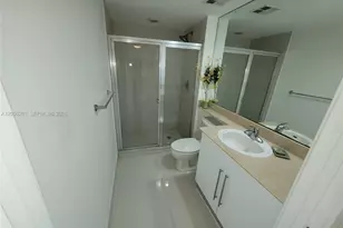 325 S Biscayne Blvd, Miami, FL 33131 - Photo 19