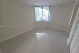325 S Biscayne Blvd, Miami, FL 33131 - Photo 15