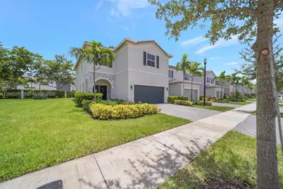 1361 SE 27th Ter, Homestead, FL 33035 - Photo 13