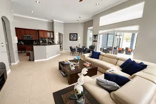 13755 NW 18th Ct, Pembroke Pines, FL 33028 - Photo 5