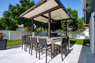 13755 NW 18th Ct, Pembroke Pines, FL 33028 - Photo 17
