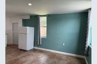 26162 SW 123rd Pl #Rear, Homestead, FL 33032 - Photo 5