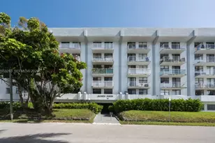 920 NE 169th St, North Miami Beach, FL 33162 - Photo 3