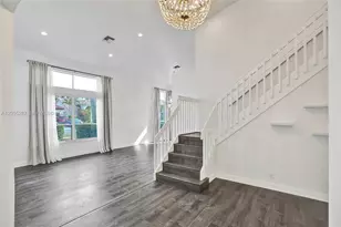 740 E Cypress Pointe Dr E, Pembroke Pines, FL 33027 - Photo 3