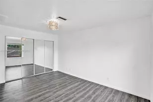 740 E Cypress Pointe Dr E, Pembroke Pines, FL 33027 - Photo 23