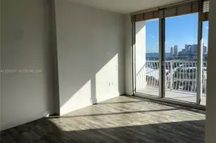 1750 N Bayshore Dr, Miami, FL 33132 - Photo 11