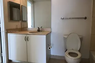 1750 N Bayshore Dr, Miami, FL 33132 - Photo 13
