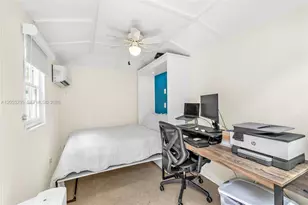 2137 NE 61st Ct, Fort Lauderdale, FL 33308 - Photo 21