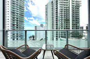1300 Brickell Bay Dr, Miami, FL 33131 - Photo 5