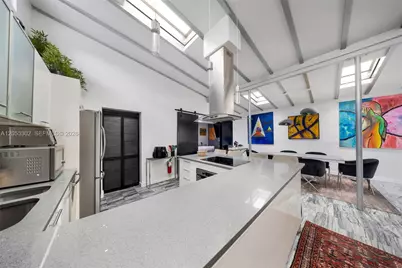 910 NE 81st St, Miami, FL 33138 - Photo 11