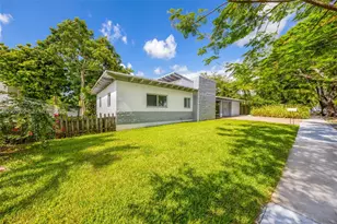 910 NE 81st St, Miami, FL 33138 - Photo 3