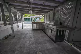 7400 NW 1st Ct, Pembroke Pines, FL 33024 - Photo 29