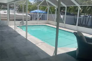 7400 NW 1st Ct, Pembroke Pines, FL 33024 - Photo 15