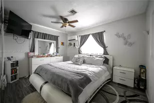 7400 NW 1st Ct, Pembroke Pines, FL 33024 - Photo 45