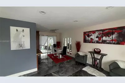 7400 NW 1st Ct, Pembroke Pines, FL 33024 - Photo 11
