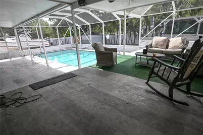 7400 NW 1st Ct, Pembroke Pines, FL 33024 - Photo 25