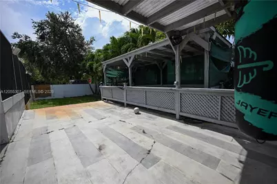 7400 NW 1st Ct, Pembroke Pines, FL 33024 - Photo 31
