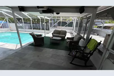 7400 NW 1st Ct, Pembroke Pines, FL 33024 - Photo 17