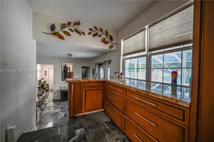 7400 NW 1st Ct, Pembroke Pines, FL 33024 - Photo 7