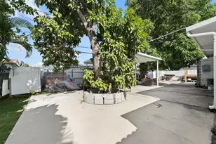 355 W 62nd St, Hialeah, FL 33012 - Photo 41