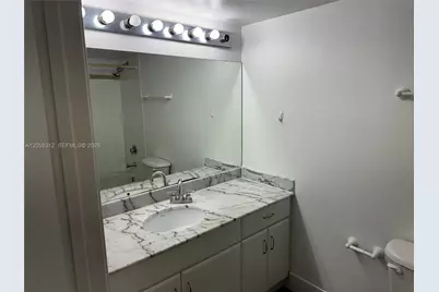 1200 Brickell Bay Dr #2310, Miami, FL 33131 - Photo 9