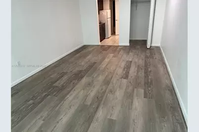 1200 Brickell Bay Dr #2310, Miami, FL 33131 - Photo 3