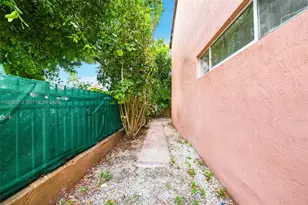 8684 NW 1st St, Miami, FL 33126 - Photo 45