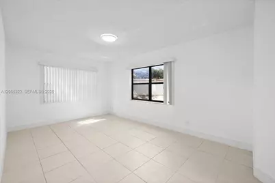 8290 Lake Dr #130, Doral, FL 33166 - Photo 9
