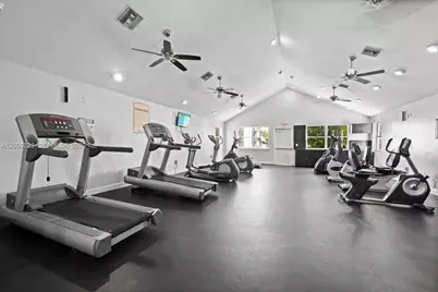 8290 Lake Dr #130, Doral, FL 33166 - Photo 23
