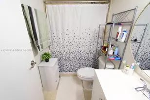 1621 Collins Ave, Miami Beach, FL 33139 - Photo 27