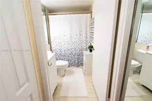 1621 Collins Ave, Miami Beach, FL 33139 - Photo 19
