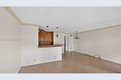 48 Mansfield B #48, Boca Raton, FL 33434 - Photo 3