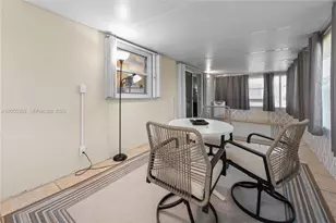 715 SE 22nd Ln, Homestead, FL 33033 - Photo 13