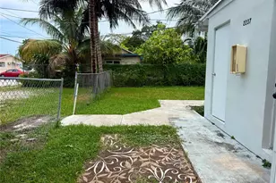 2237 Wilson St, Hollywood, FL 33020 - Photo 7
