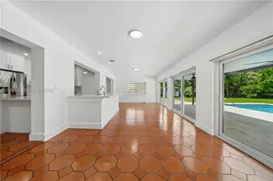 220 NW 130th Ave, Miami, FL 33182 - Photo 11
