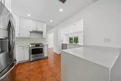 220 NW 130th Ave, Miami, FL 33182 - Photo 9