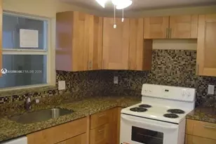 121 Golden Isles Dr, Hallandale Beach, FL 33009 - Photo 9