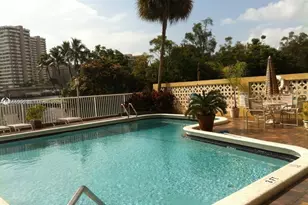 121 Golden Isles Dr, Hallandale Beach, FL 33009 - Photo 29